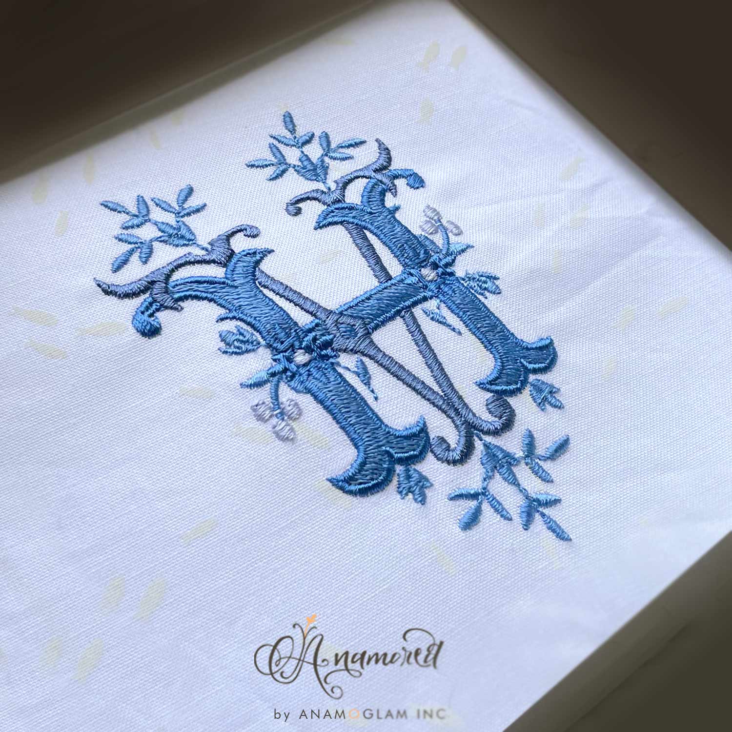 HV-sewout HV monogram embroidery floral sewout in several shades of blue